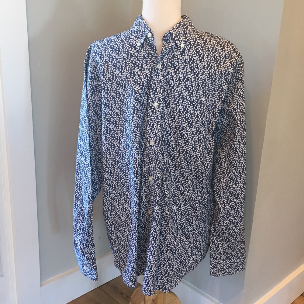 Crown & Ivy floral button down dress shirt Large